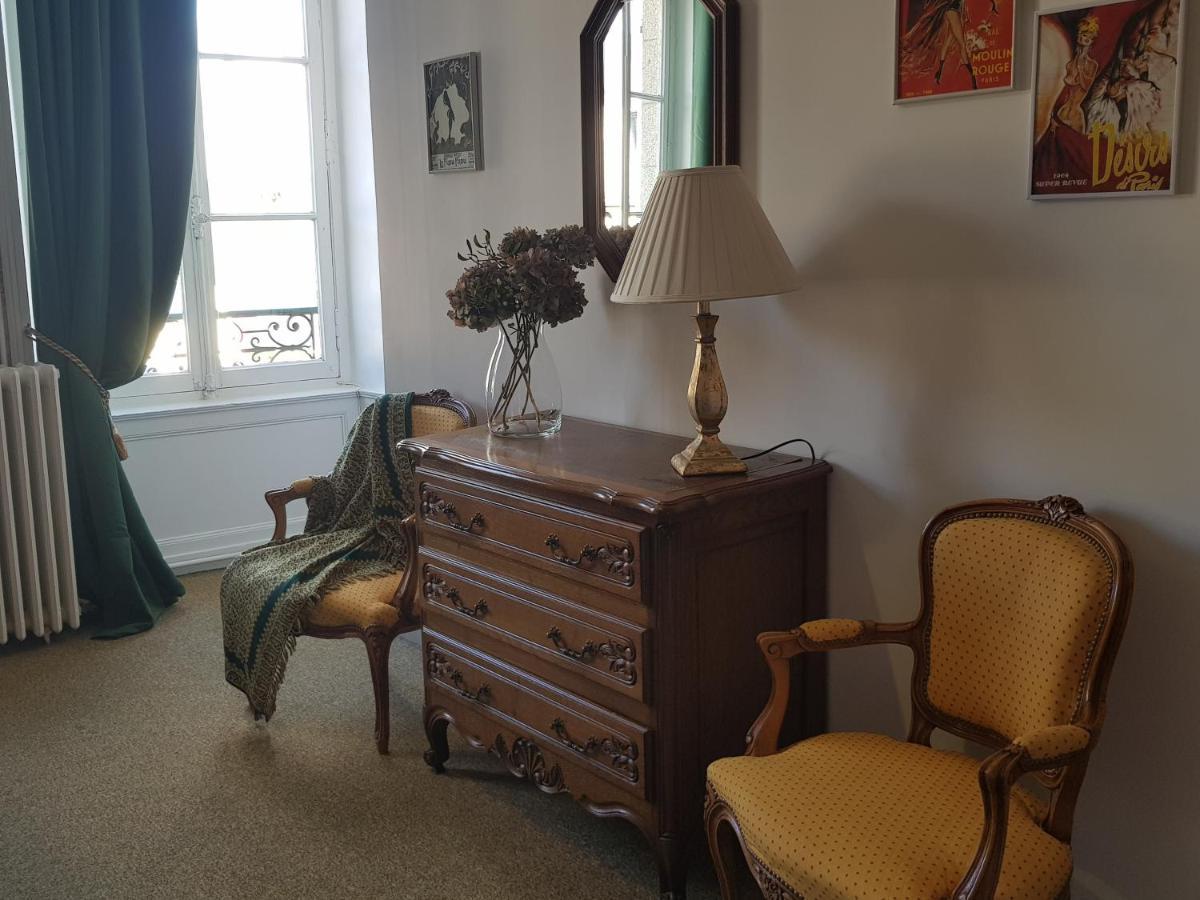 Maison De Berry Bed & Breakfast Villedieu-les-Poeles-Rouffigny Ngoại thất bức ảnh